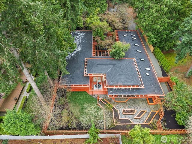 7102 NE 132nd Street, Kirkland, WA 98034