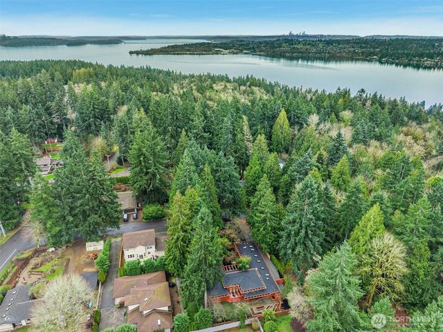 7102 NE 132nd Street, Kirkland, WA 98034