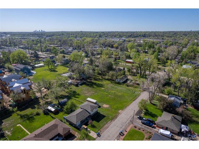 5140 Dover St, Arvada, CO 80002