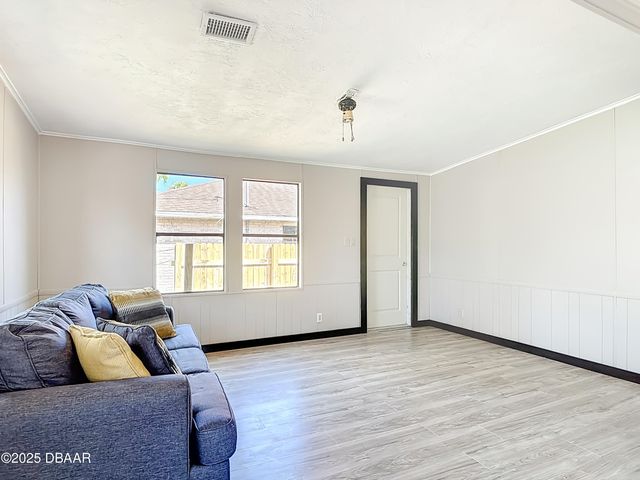 1585 Tuscaloosa Avenue, Holly Hill, FL 32117