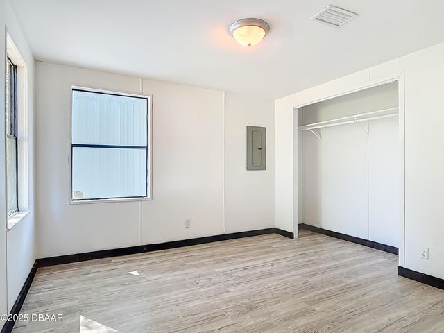 1585 Tuscaloosa Avenue, Holly Hill, FL 32117