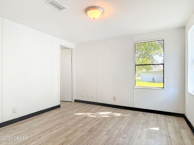 1585 Tuscaloosa Avenue, Holly Hill, FL 32117