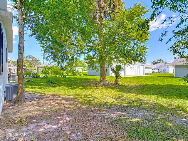 1585 Tuscaloosa Avenue, Holly Hill, FL 32117