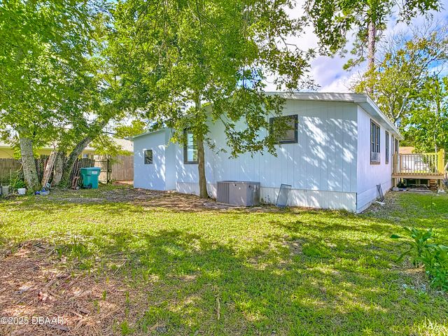 1585 Tuscaloosa Avenue, Holly Hill, FL 32117