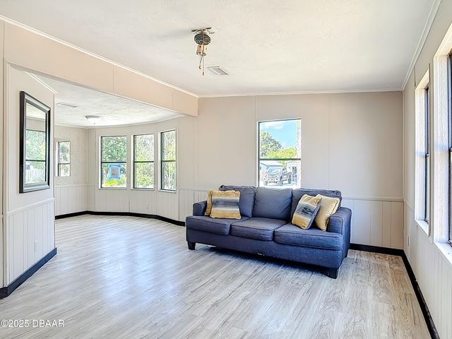 1585 Tuscaloosa Avenue, Holly Hill, FL 32117