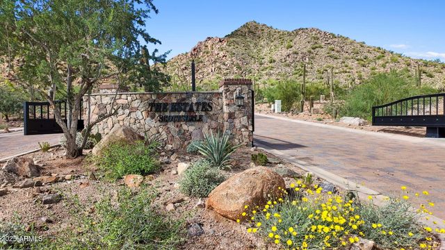 14303 E Davenport Drive 5, Scottsdale, AZ 85259