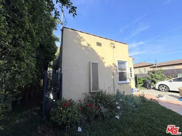 3016 W 83rd Street, Inglewood, CA 90305