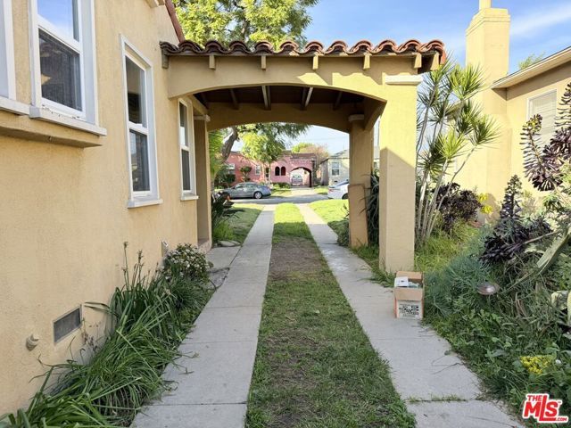 3016 W 83rd Street, Inglewood, CA 90305