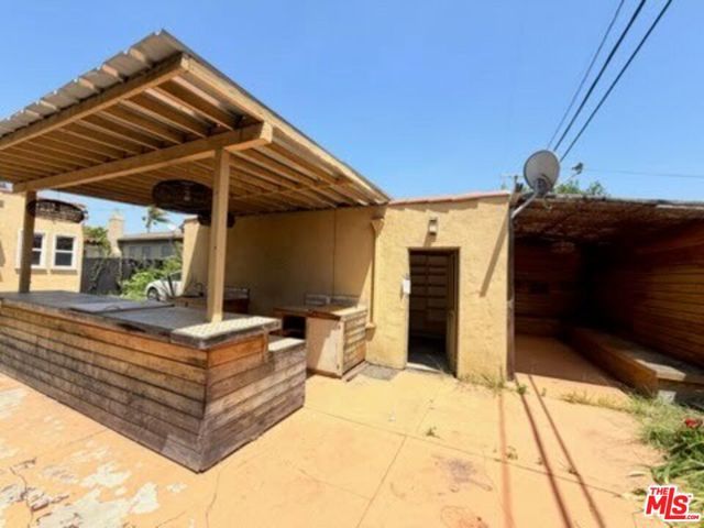 3016 W 83rd Street, Inglewood, CA 90305