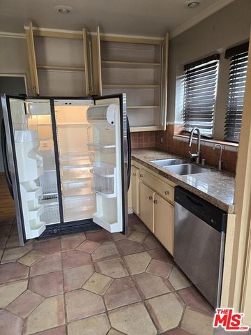 3016 W 83rd Street, Inglewood, CA 90305