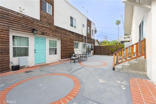 135 N Vendome Street, Los Angeles, CA 90026