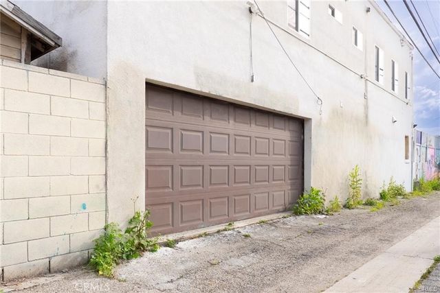 135 N Vendome Street, Los Angeles, CA 90026