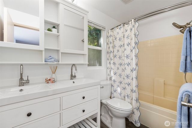 3055 SE Grandhaven Street, Port Orchard, WA 98367