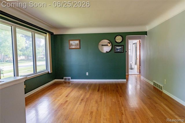 30524 Rush Street, Garden City, MI 48135