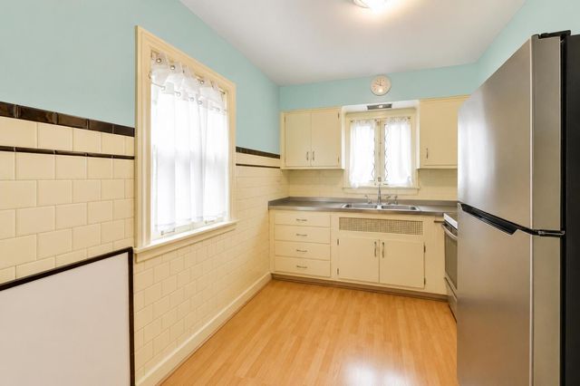 5141 N Octavia Avenue, Harwood Heights, IL 60706