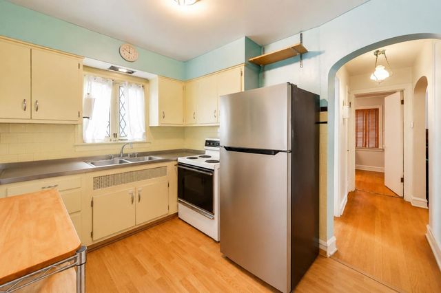 5141 N Octavia Avenue, Harwood Heights, IL 60706