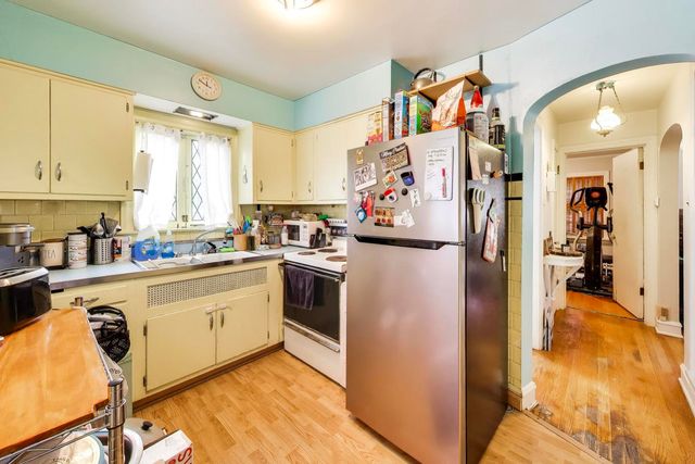 5141 N Octavia Avenue, Harwood Heights, IL 60706