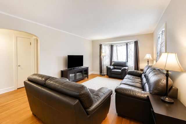 5141 N Octavia Avenue, Harwood Heights, IL 60706
