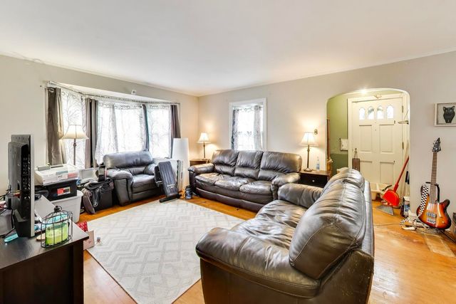 5141 N Octavia Avenue, Harwood Heights, IL 60706