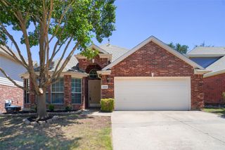 5000 Coral Creek Drive, Fort Worth, TX 76135