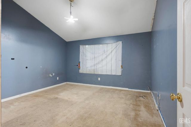 5225 Tierra Abierta Drive, Bakersfield, CA 93307