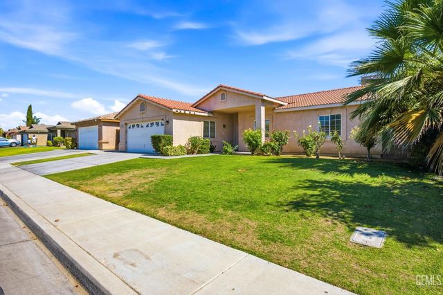 5225 Tierra Abierta Drive, Bakersfield, CA 93307