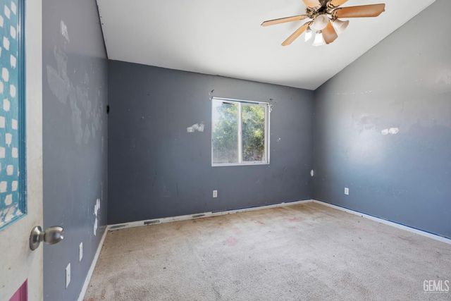 5225 Tierra Abierta Drive, Bakersfield, CA 93307