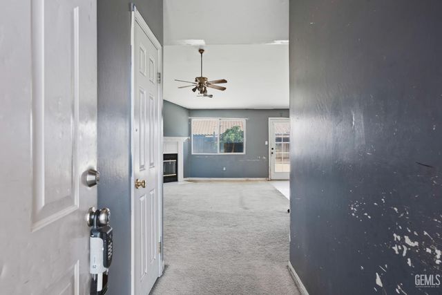 5225 Tierra Abierta Drive, Bakersfield, CA 93307
