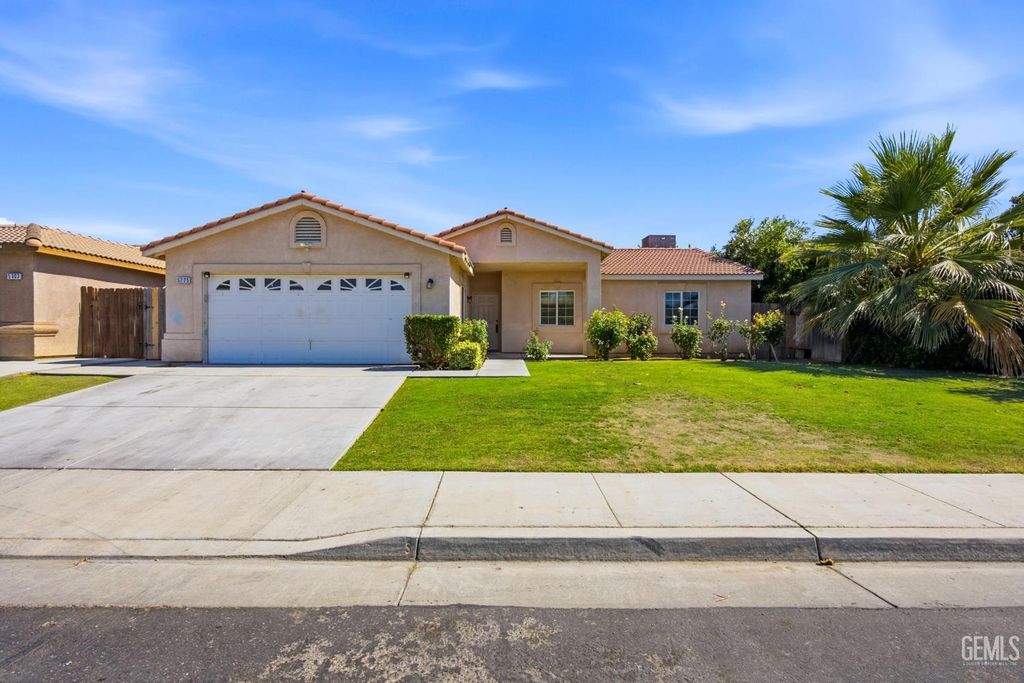 5225 Tierra Abierta Drive, Bakersfield, CA 93307