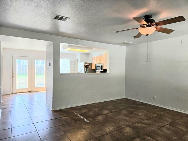 161 Beech DR, Kyle, TX 78640