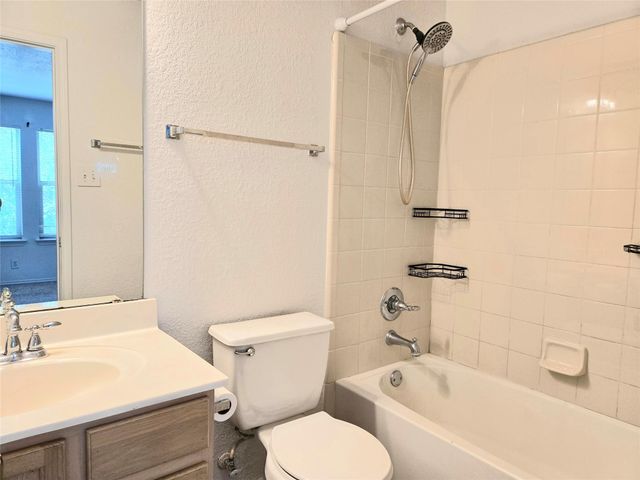 161 Beech DR, Kyle, TX 78640