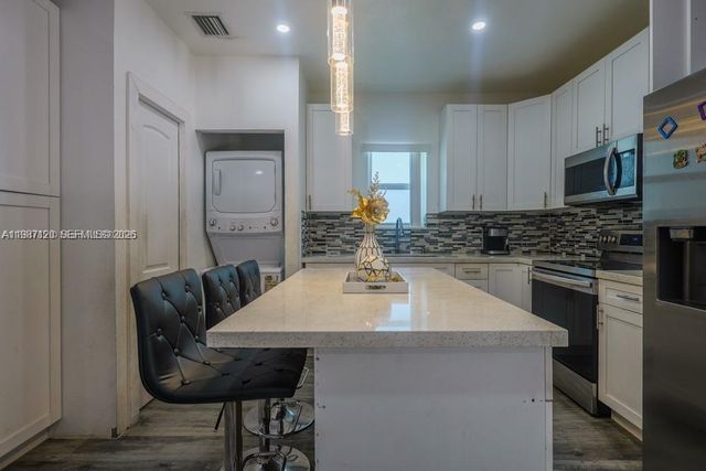 3495 W 2nd Ave, Hialeah, FL 33012