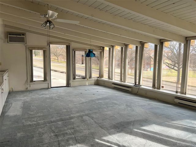 915 E Court Street 104, Flint, MI 48503