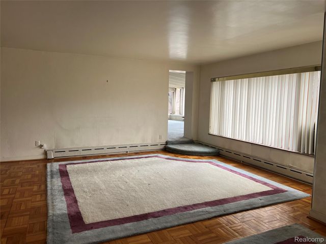 915 E Court Street 104, Flint, MI 48503