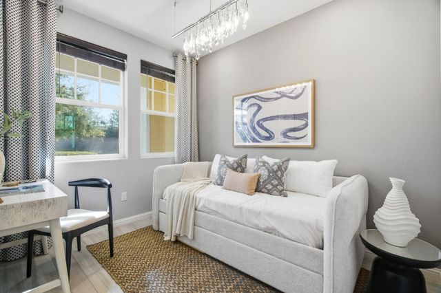 394 Circuit Way, Mountain View, CA 94043