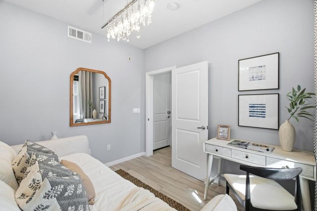 394 Circuit Way, Mountain View, CA 94043