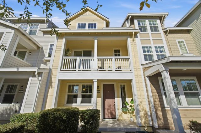 394 Circuit Way, Mountain View, CA 94043