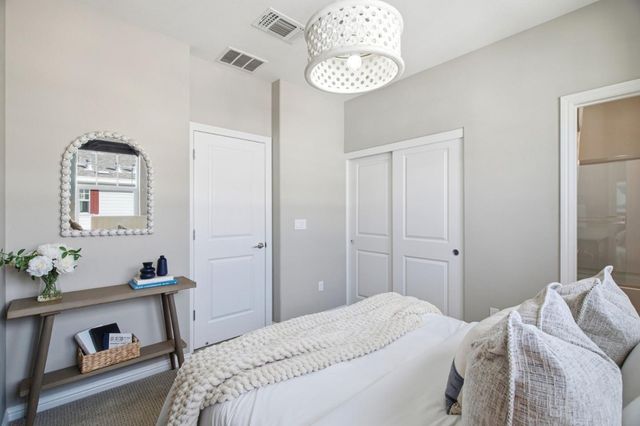 394 Circuit Way, Mountain View, CA 94043