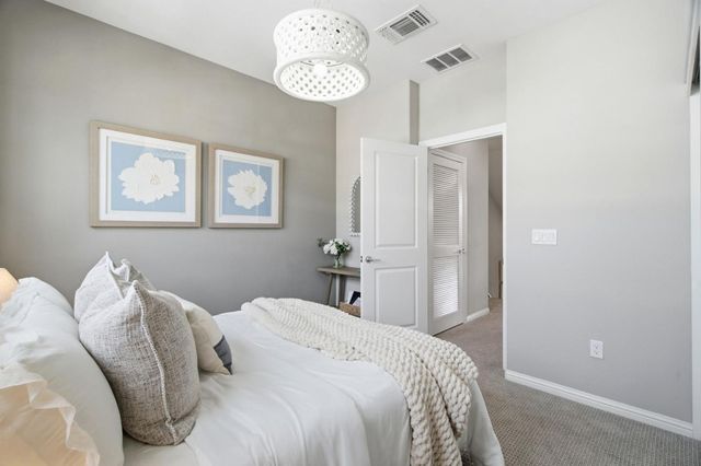 394 Circuit Way, Mountain View, CA 94043