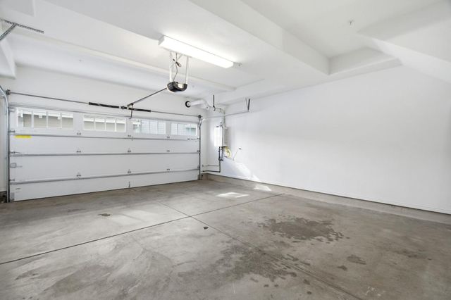 394 Circuit Way, Mountain View, CA 94043