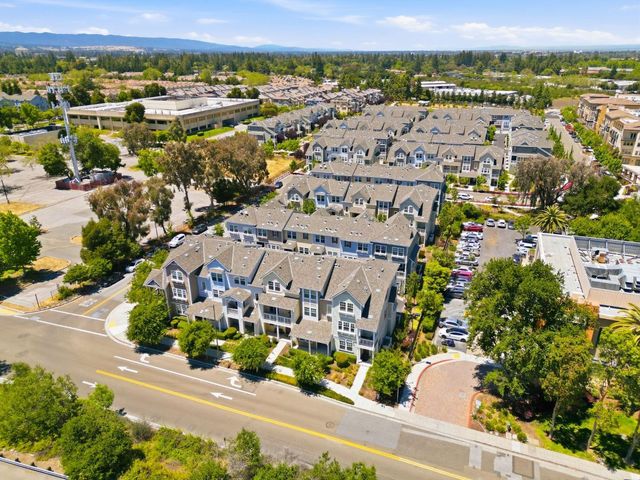 394 Circuit Way, Mountain View, CA 94043