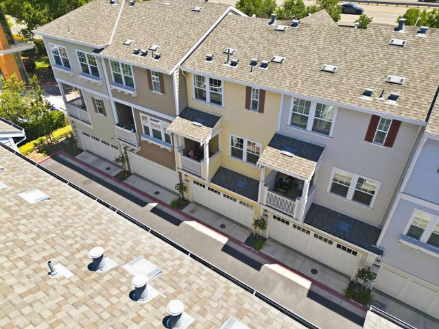 394 Circuit Way, Mountain View, CA 94043