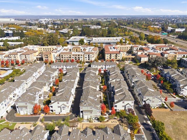 394 Circuit Way, Mountain View, CA 94043