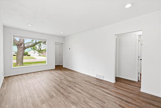 834 OAK STREET, De Pere, WI 54115