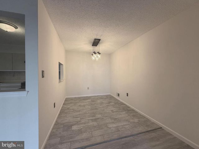 65 MULBERRY CT, Hamilton, NJ 08619