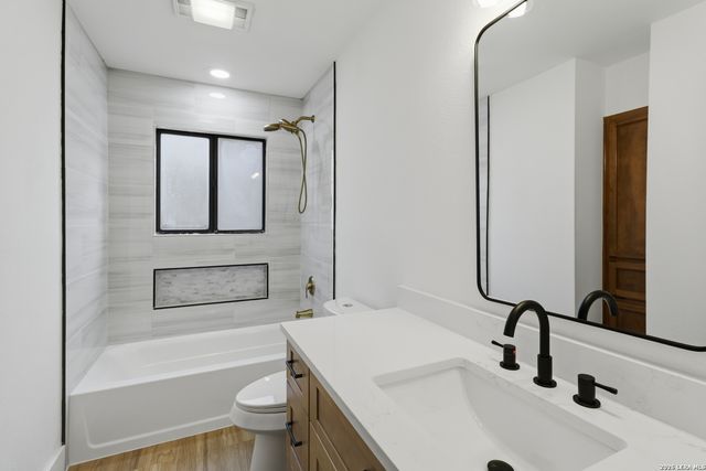 16923 Hidden Timber Wood, San Antonio, TX 78248