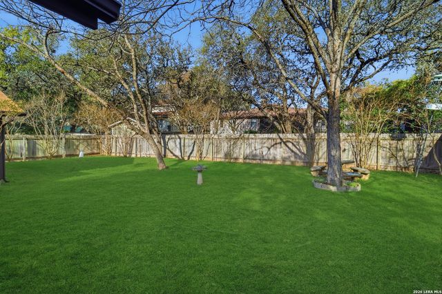 16923 Hidden Timber Wood, San Antonio, TX 78248