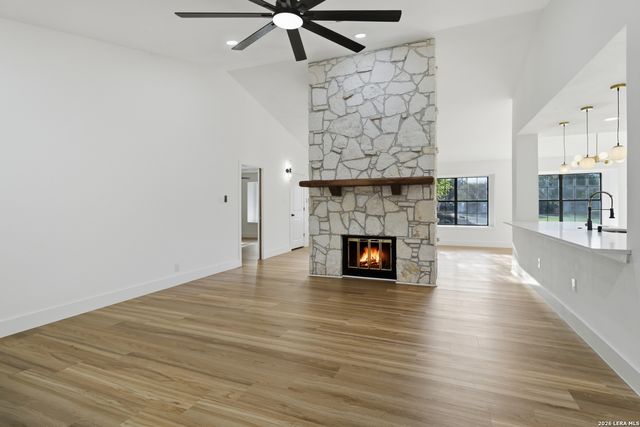 16923 Hidden Timber Wood, San Antonio, TX 78248