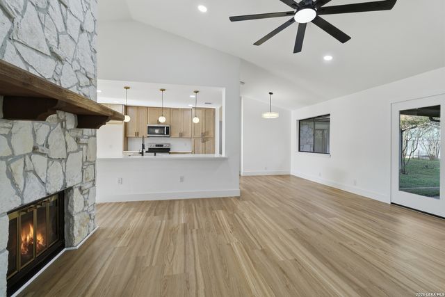 16923 Hidden Timber Wood, San Antonio, TX 78248