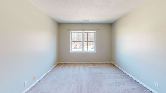 137 Lake Shore Rd 4, Boston, MA 02135